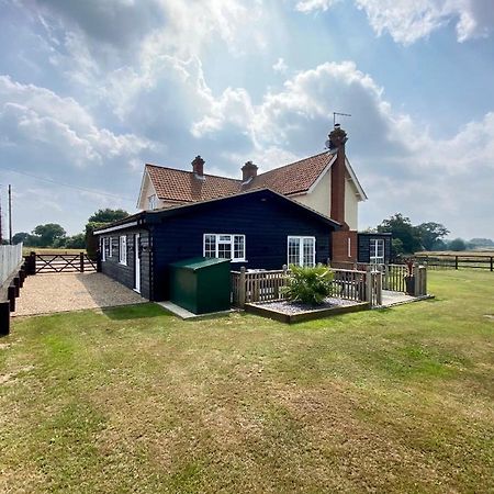 Villa Near Woodbridge The Annexe Eyke Fantastic Views With Dog Secure Garden And Paddock Extérieur photo